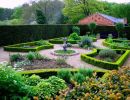 coton manor gardens england